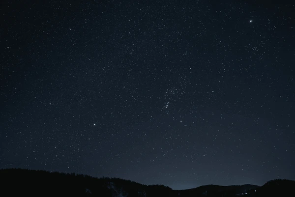 Contemplar céu estrelado faz bem por Shutterstock