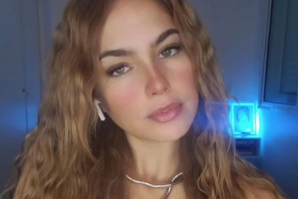 Thais Vaz por Reprodução