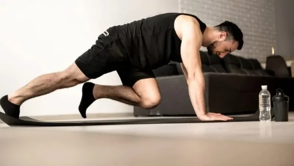 Treino caseiro é rapidinho, mas poderoso por Shutterstock