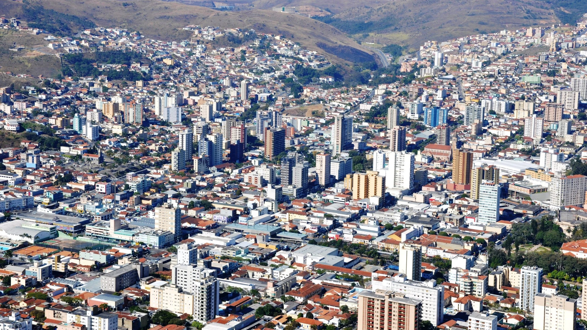 Imagem - Prefeitura publica edital de concurso público com salários de até R$ 6,5 mil
