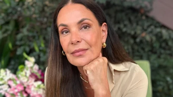 Carolina Ferraz por Reprodução