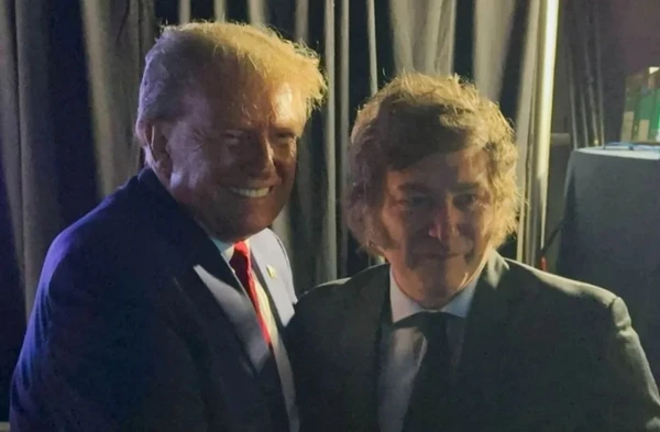 Milei já disse que o americano é "o presidente do país mais importante do planeta", e Trump já falou que o argentino "é um grande cavalheiro" por Reprodução