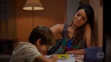 Ingrid Gaigher vive Lucimar, em Vale Tudo por Reprodução