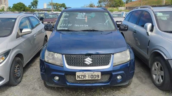 I/SUZUKI G.VITARA 2WD 5P com R$ 8 mil de lance inicial por Reprodução