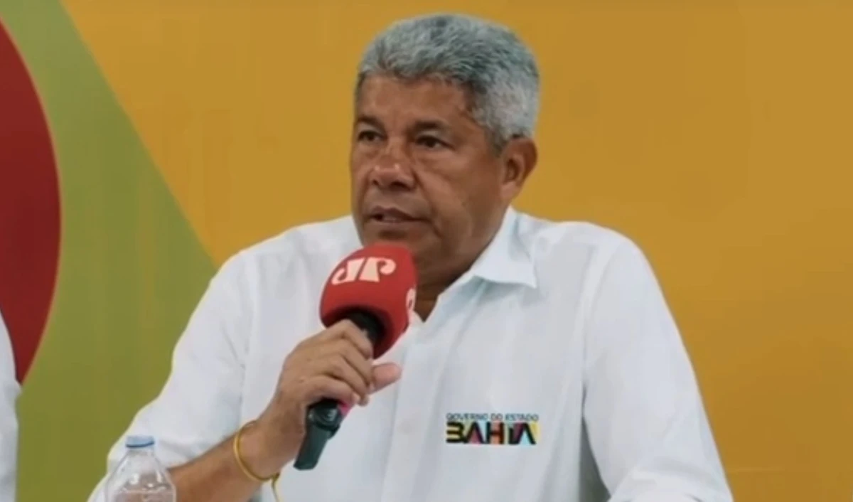Jerônimo Rodrigues falou para rádios em Barreiras