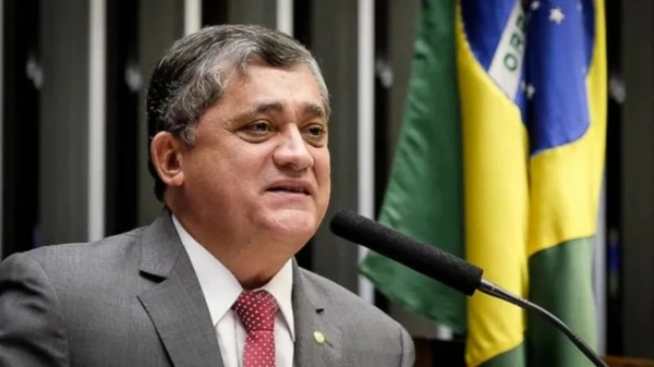José Guimarães (PT-CE) por PT