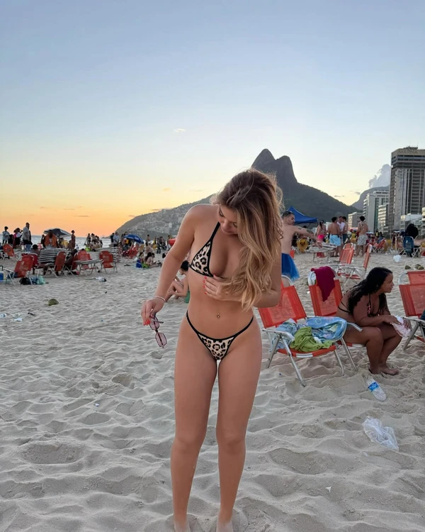 Mari Menezes por Reprodução/Instagram