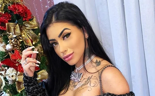 MC Mirella por Reprodução