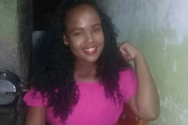 Mônica Ramos dos Santos foi morta no meio da rua por Reprodução