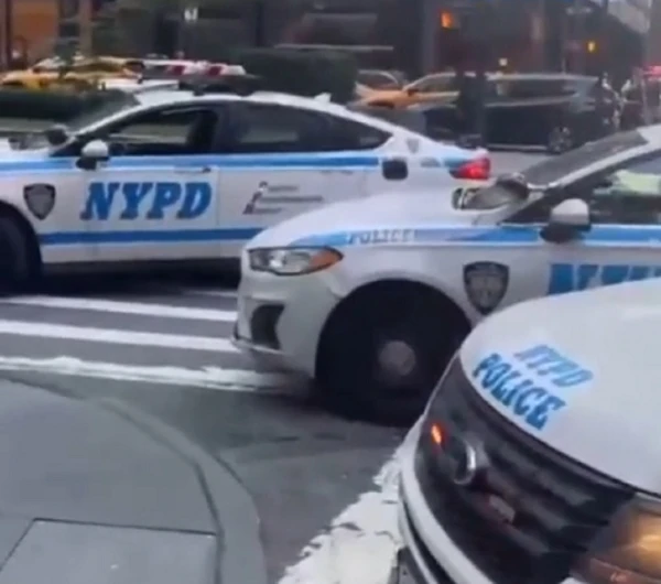 Movimentação da polícia de Nova York no centro da cidade