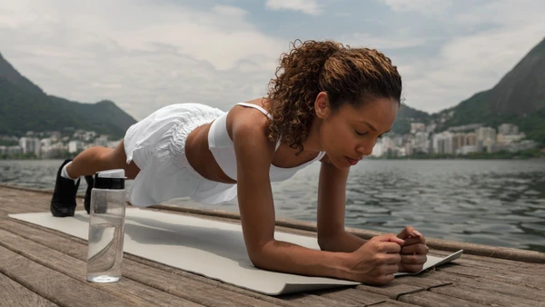 Nos exercícios isométricos, o músculo gera tensão sem se mover