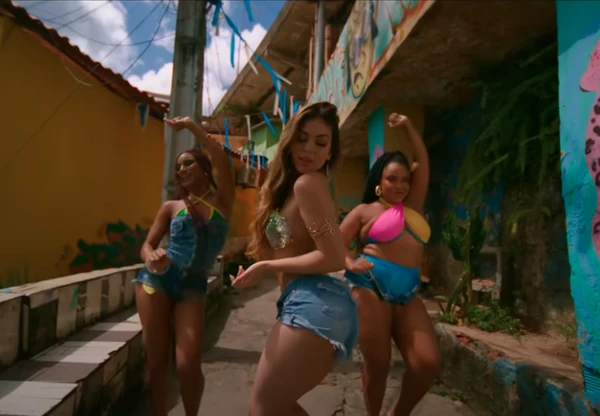 Registros de 'Desliza', clipe com Léo Santana por Registros de 'Desliza', clipe com Léo Santana