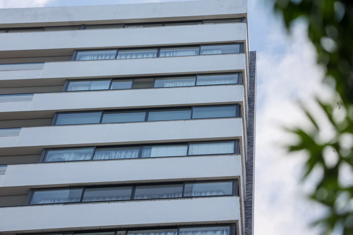 Corpo foi encontrado no edíficio Panorama, na Barra por Marina Silva/CORREIO