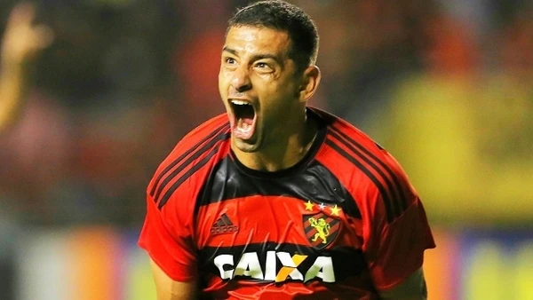 Diego Souza (Sport) - 8 gols a essa altura em 2016 por Reprodução