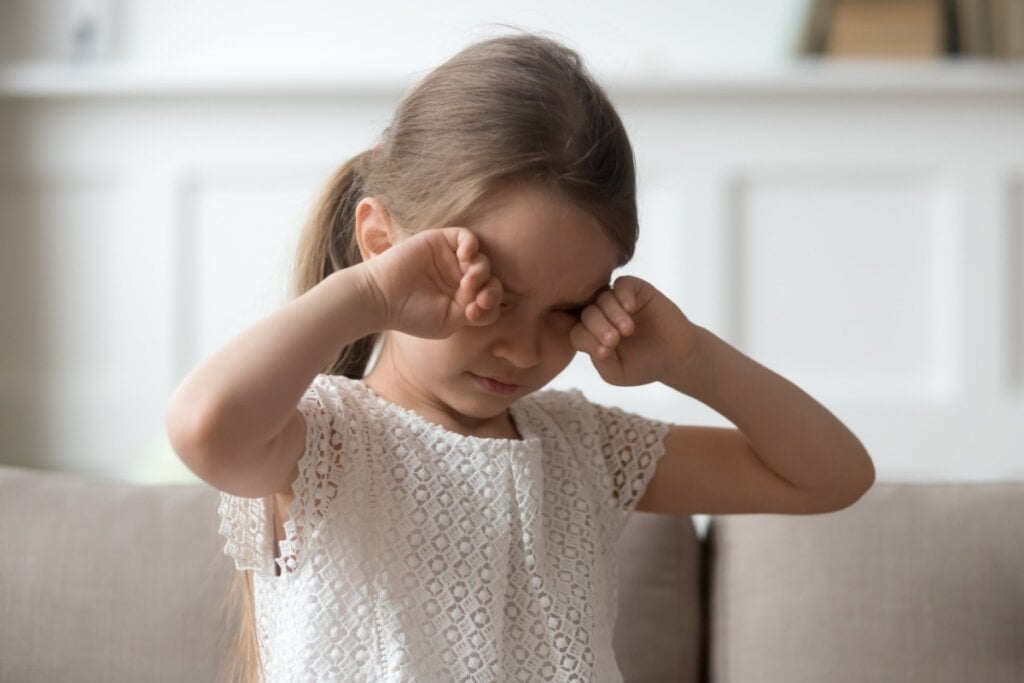 A fadiga excessiva pode ser um reflexo da sobrecarga do sistema imunológico (Imagem: fizkes | Shutterstock)