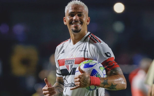 Luciano (São Paulo) - 8 gols a essa altura em 2020 por Divulgação
