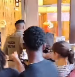 Mulher detida suspeita de furto em shopping de Salvador por Reprodução