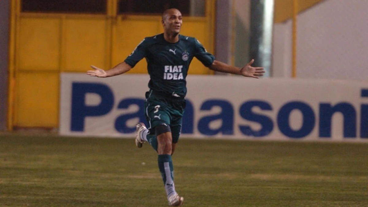 Souza (Goiás) - 9 gols a essa altura em 2006 por Reprodução