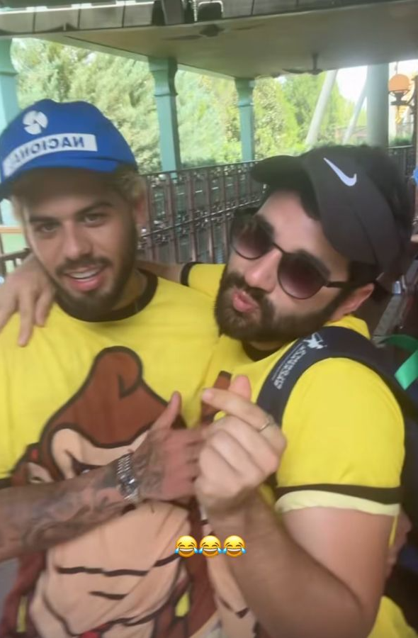 Zé Felipe e Ana Castela em Orlando com o amigo Odorico por Reprodução/Instagram