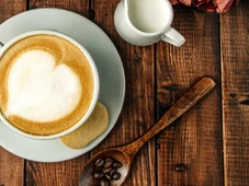 Imagem - Você toma café com leite todo dia? Especialistas alertam sobre erros comuns