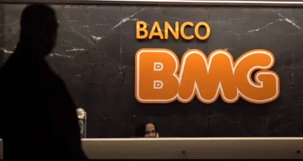 6) Banco BMG –  32.076 processos por auto-upload