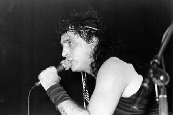 Paul Mario Day, primeiro vocalista do Iron Maiden, morre aos 69 anos por Reprodução