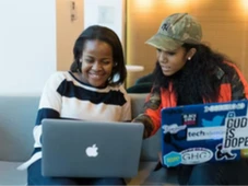 Imagem - Programa oferece 60 vagas gratuitas em tecnologia para mulheres refugiadas