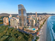 Imagem - Apartamento de R$ 50 milhões e vista mar de todos os cômodos: veja como é o ‘prédio do Neymar’