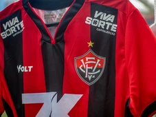 Imagem - Vitória é multado por gritos homofóbicos contra ex-zagueiro Wagner Leonardo