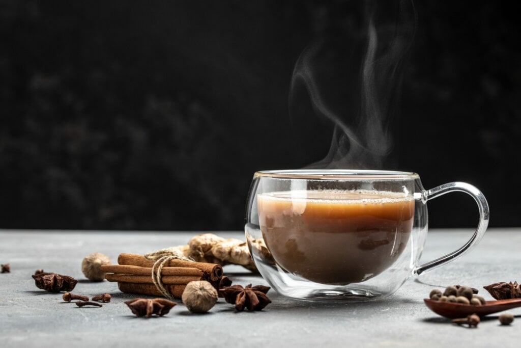 Masala chai (Imagem: sweet marshmallow | Shutterstock)