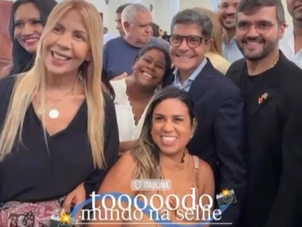 Funcionárias da Escola Profissionalizante Maria de Lourdes Monteiro apareceram em vídeo ao lado de ACM Neto