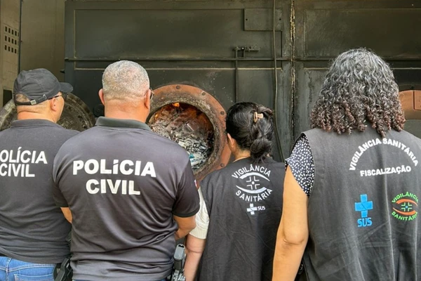 Vigilância Sanitária participou do procedimento por Divulgação/Polícia Civil