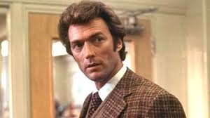 Clint Eastwood  por Reprodução