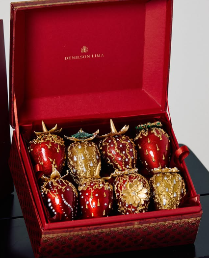 Confeiteiro famoso lança Morango do Amor de luxo por Reprodução