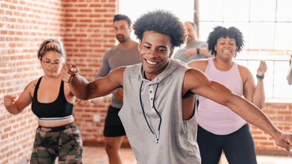 Dança é ótima aliada para a saúde por Divulgação e Shutterstock