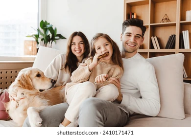 Mantenha o sofá bem cuidado mesmo com crianças e pets em casa por Shutterstock