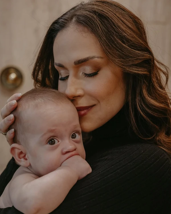 Nadja Haddad com o filho por Reprodução/Instagram