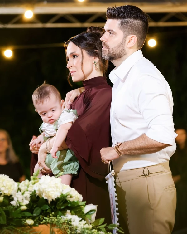 Nadja Haddad  com o marido e o filho por Reprodução/Instagram