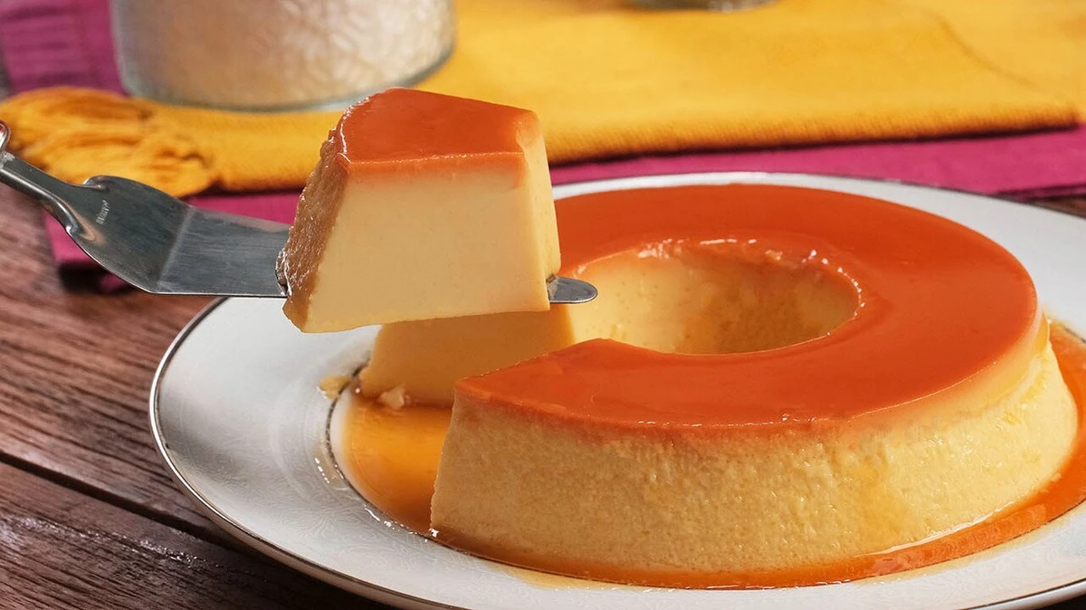 Pudim de leite condensado perfeito e sem furinhos por Reprodução