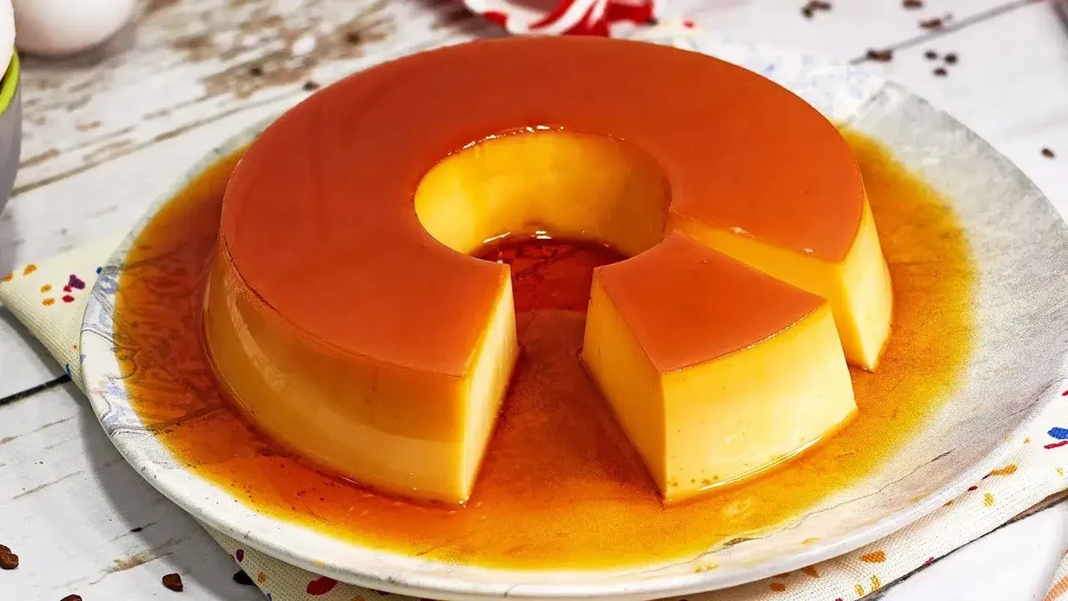 Pudim de leite condensado perfeito e sem furinhos por Reprodução