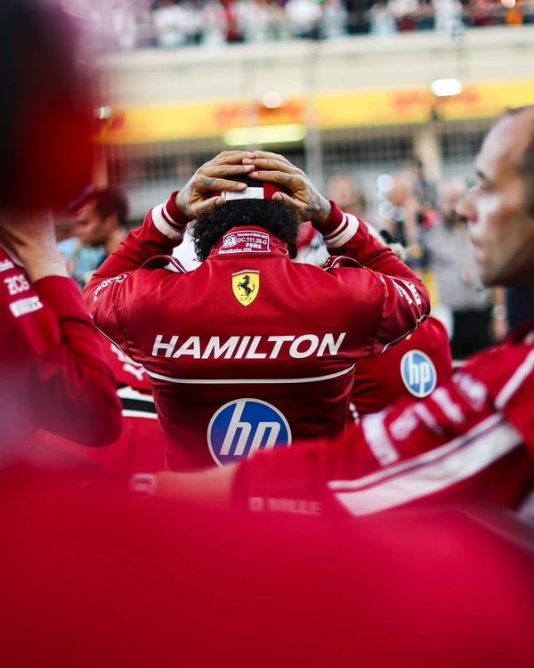 Lewis Hamilton por Reprodução/Instagram