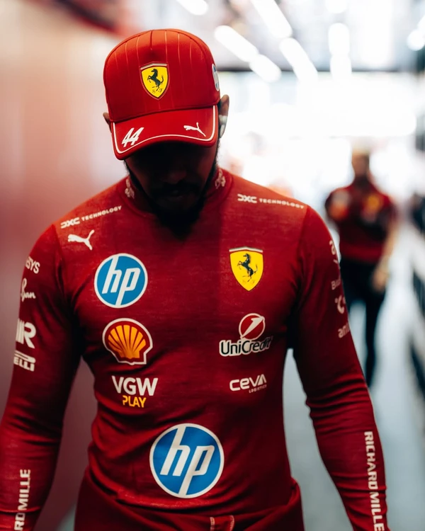 Lewis Hamilton por Reprodução/Instagram