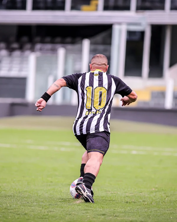 Madson, ex-jogador do Santos por Reprodução/Instagram @barbaproducoesfotografia