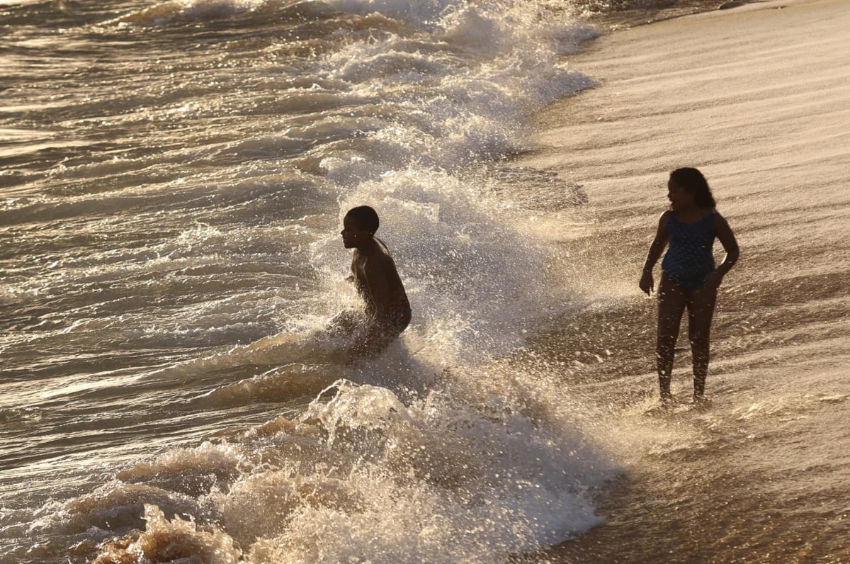 Praia da Boa Viagem por Marina Silva/CORREIO*