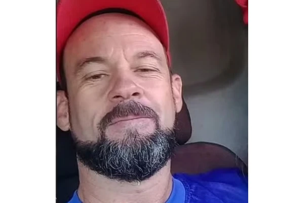  Adriano Di Gregório Vieira por Reprodução