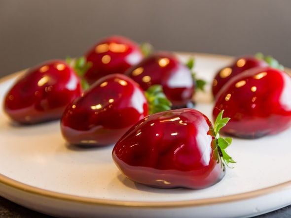 Imagem - 5 dicas para fazer o caramelo perfeito para o morango do amor 