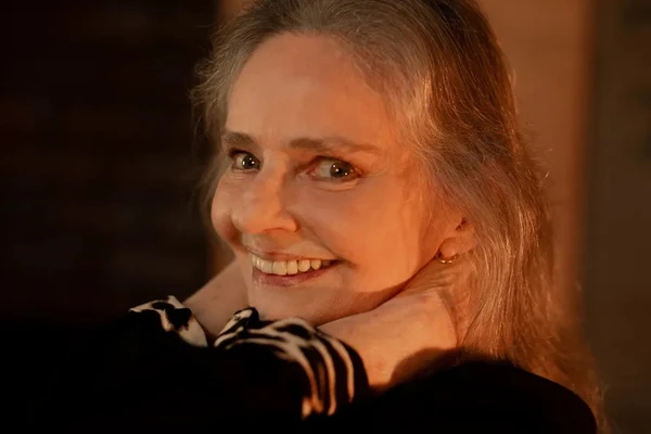 A cantora Angela Ro Ro 