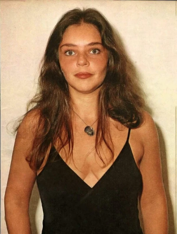 Angela Ro Ro por Reprodução 