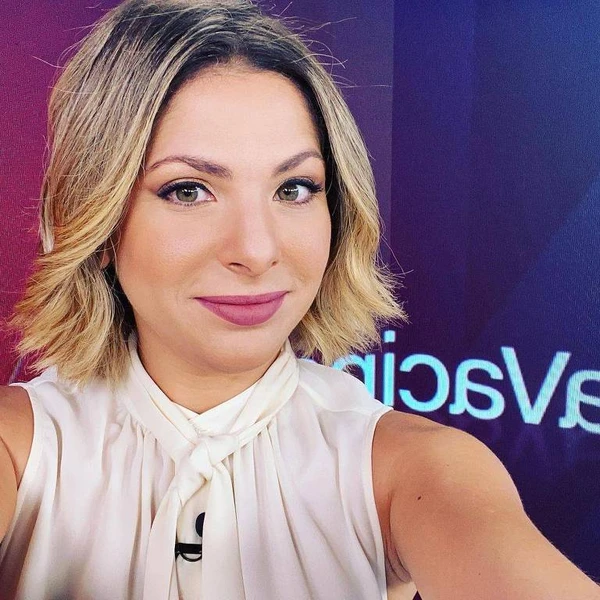 Daniela Lima por Reprodução