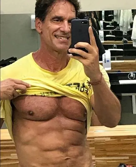 Victor Fasano por Reprodução